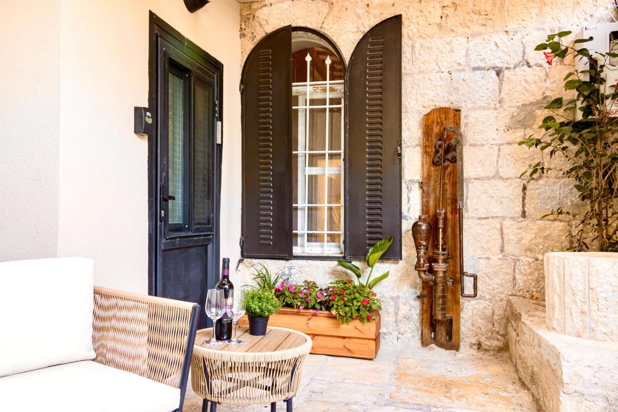 Mamilla View- Suites & Apt Hotel Йерусалим Екстериор снимка